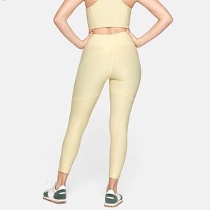 Outdoor Voices 3/4 Warmup Legging in Dandelion